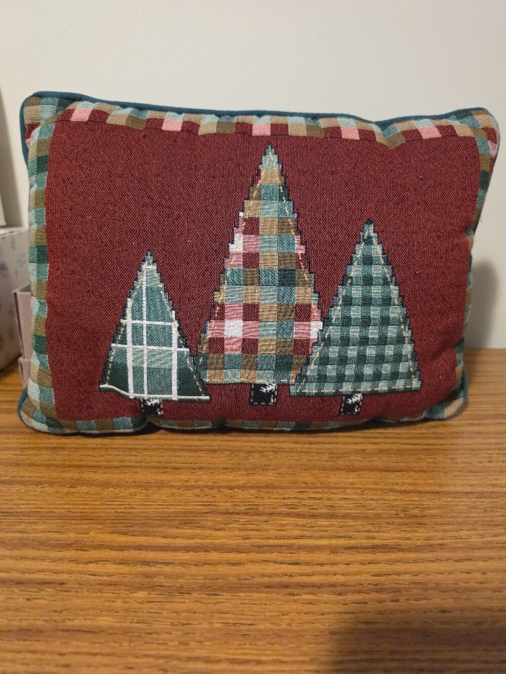 Vintage Christmas Trees Tapestry Throw Pillow Plaid Gingham Check Accent 15x11
